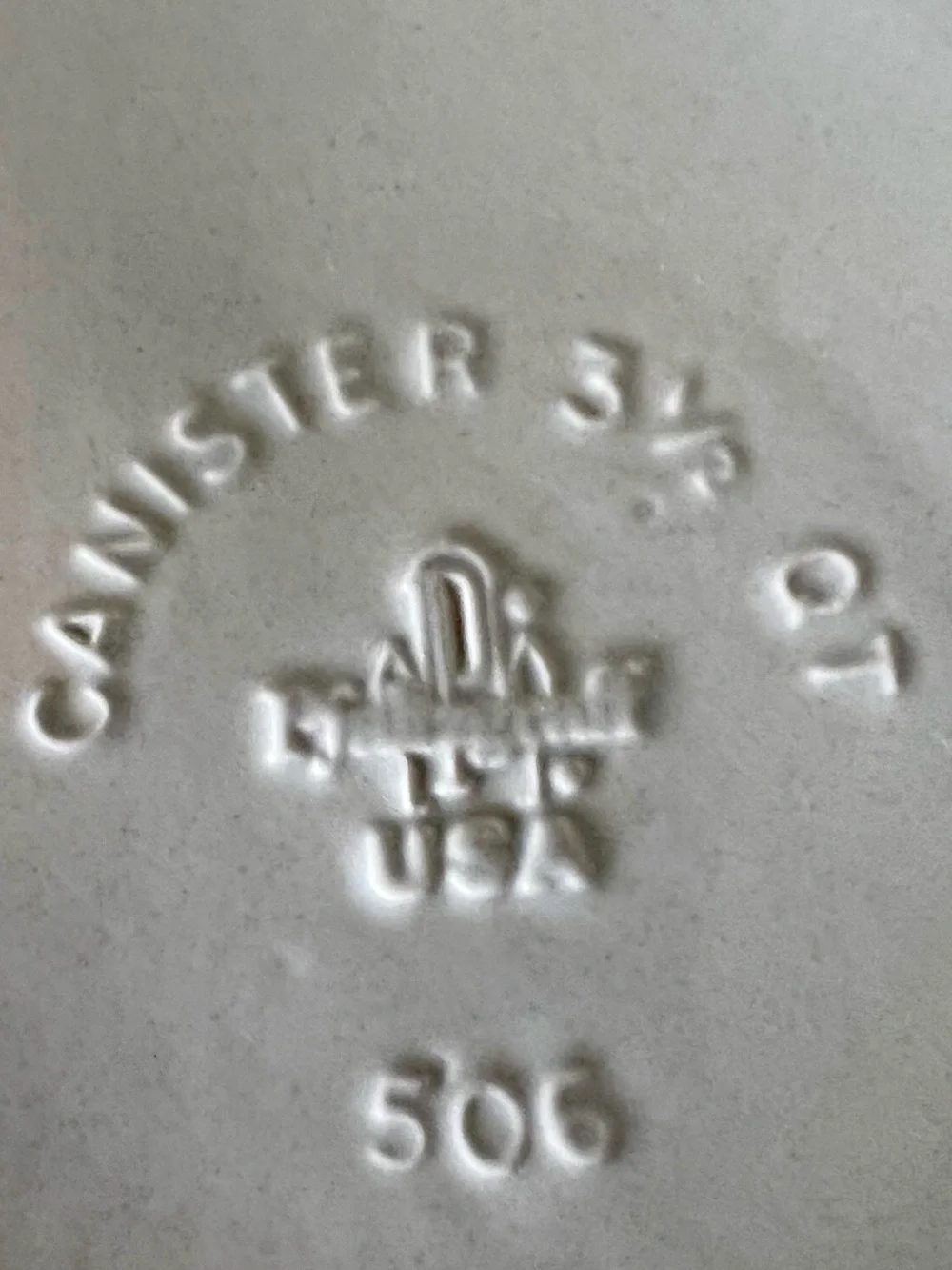 PFALTZGRAFF YORKTOWNE STONEWARE FLOUR CANISTER with LID 3.5 QUARTS